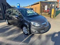 Grau Gebraucht 2011 Opel Meriva Innovation Van / Kleinbus | 3.590 € (Guter Preis)