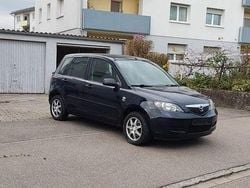 Blau Gebraucht 2005 Mazda 2 Comfort Limousine | 1.600 € (Fairer Preis)