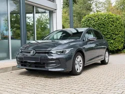 Grau Gebraucht 2024 VW Golf VIII Business Limousine | 27.900 € (Guter Preis)
