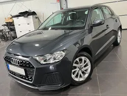 Grau Gebraucht 2021 Audi A1 Sportback Advanced Kleinwagen | 14.995 €
