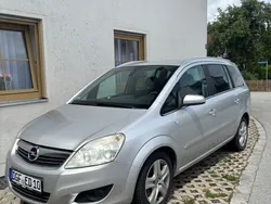 Silber Gebraucht 2009 Opel Zafira Edition Van / Kleinbus | 2.250 € (Fairer Preis)