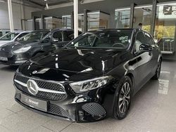 Nachtschwarz unilack Gebraucht 2024 Mercedes A180 Limousine | 25.990 € (Superpreis)