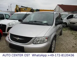 Silber Gebraucht 2004 Chrysler Voyager Van / Kleinbus | 950 € (Superpreis)