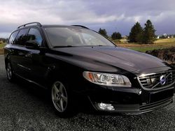 Schwarz Gebraucht 2016 Volvo V70 Momentum Kombi | 13.580 € (Fairer Preis)