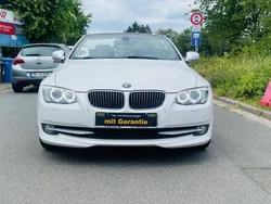 Weiß Gebraucht 2012 BMW 325 Cabriolet Sport Line Cabrio | 17.900 € (Fairer Preis)