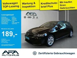 Grenadillschwarz metallic Gebraucht 2024 VW Golf VIII Life Limousine | 22.869 € (Guter Preis)