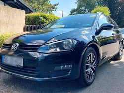 Schwarz Gebraucht 2016 VW Golf VII Allstar Kombi | 9.990 € (Fairer Preis)