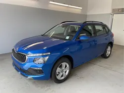 [8x8x] race blue metallic Neu 2025 Skoda Kamiq Selection SUV | 25.790 € (Fairer Preis)