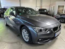 Grau Gebraucht 2018 BMW 318 Advantage Limousine | 19.950 € (Fairer Preis)