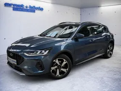 Chrome blue metallic Gebraucht 2024 Ford Focus Active Limousine | 24.990 € (Guter Preis)