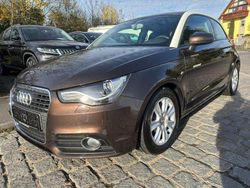 Braun Gebraucht 2011 Audi A1 Attraction Kleinwagen | 6.999 €