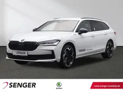 Weiß Gebraucht 2025 Skoda Superb SportLine Kombi | 47.990 €