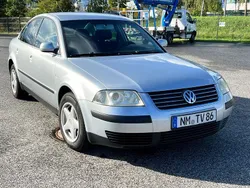 Silber Gebraucht 2002 VW Passat Family Limousine | 750 € (Superpreis)