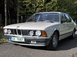 Beige Gebraucht 1985 BMW 735 Limousine | 8.800 €