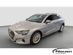 Silber Gebraucht 2024 Audi A3 Sportback Ambiente Limousine | 29.891 € (Superpreis)