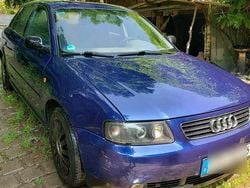 Blau Gebraucht 2000 Audi A3 Kleinwagen | 650 € (Superpreis)