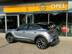 Grau Gebraucht 2021 Opel Mokka-e Elegance SUV | 18.800 € (Etwas zu teuer)