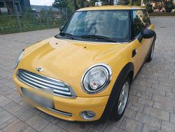 Gelb Gebraucht 2009 Mini ONE Kleinwagen | 3.000 € (Fairer Preis)