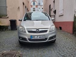 Silber Gebraucht 2005 Opel Zafira Van / Kleinbus | 1.750 € (Guter Preis)
