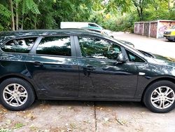 Schwarz Gebraucht 2014 Opel Astra Kombi | 4.000 € (Fairer Preis)