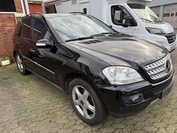 Obsidianschwarz metalliclack Gebraucht 2008 Mercedes ML350 SUV | 12.900 € (Etwas zu teuer)