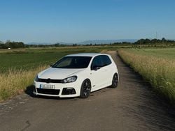 Weiß Gebraucht 2011 VW Golf VI R Kleinwagen | 5.500 € (Etwas zu teuer)