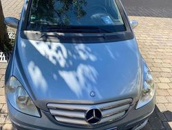 Blau Gebraucht 2006 Mercedes B180 Van / Kleinbus | 3.500 € (Fairer Preis)