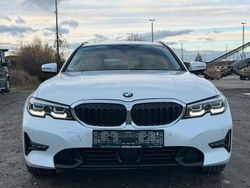 Weiß Gebraucht 2019 BMW 320 M Sport Kombi | 21.900 € (Fairer Preis)