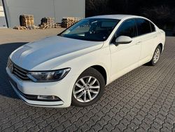Weiß Gebraucht 2017 VW Passat Comfortline Limousine | 9.900 € (Guter Preis)