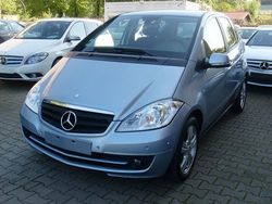 Blau Gebraucht 2010 Mercedes A160 Limousine | 7.990 € (Fairer Preis)