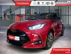 Karmina rot Gebraucht 2024 Toyota Yaris Hybrid Style Kleinwagen | 27.985 € (Fairer Preis)