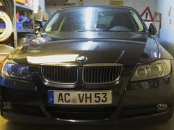 Schwarz metallic Gebraucht 2007 BMW 325 Limousine | 10.000 €