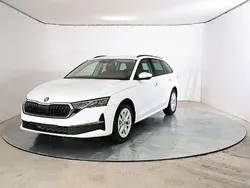Weiss Neu 2024 Skoda Octavia Selection Kombi | 33.989 € (Etwas zu teuer)