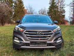 Grau Gebraucht 2015 Hyundai Tucson Intro Edition SUV | 12.900 € (Fairer Preis)