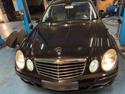 Schwarz Gebraucht 2009 Mercedes E280 Avantgarde Kombi | 4.800 €