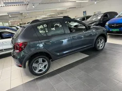 Grau Gebraucht 2019 Dacia Sandero Prestige Kleinwagen | 11.200 € (Fairer Preis)