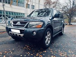 Grau Gebraucht 2007 Mitsubishi Pajero SUV | 6.299 € (Guter Preis)