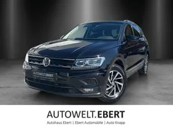 Deep black perleffekt Gebraucht 2017 VW Tiguan Sound SUV | 21.890 € (Fairer Preis)