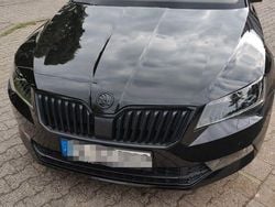 Schwarz Gebraucht 2018 Skoda Superb SportLine Kombi | 20.800 € (Guter Preis)