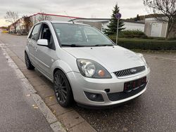 Grau Gebraucht 2007 Ford Fiesta Kleinwagen | 2.950 € (Teuer)