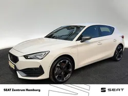 Weiß Gebraucht 2022 Seat Leon Limousine | 23.880 € (Fairer Preis)