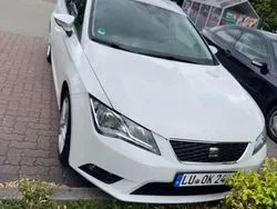 Weiß Gebraucht 2016 Seat Leon ST Style Kombi | 8.400 € (Guter Preis)