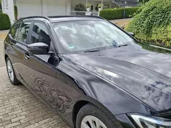 Schwarz Gebraucht 2020 BMW 320 Advantage Kombi | 25.500 € (Guter Preis)