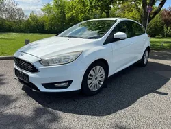 Weiß Gebraucht 2015 Ford Focus Trend Limousine | 8.699 € (Guter Preis)