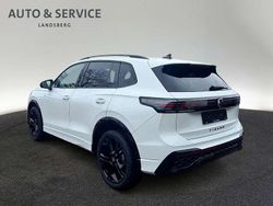 Weiß (pure white) Neu 2025 VW Tiguan R-line SUV | 65.500 €