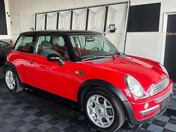 Rot Gebraucht 2002 Mini Cooper Kleinwagen | 2.599 €