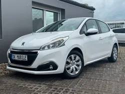 Weiß Gebraucht 2016 Peugeot 208 Active Kleinwagen | 3.999 € (Superpreis)
