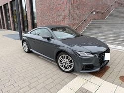 Grau Gebraucht 2018 Audi TT Ambiente Coupé | 35.499 €