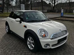 Weiß Gebraucht 2009 Mini ONE Kleinwagen | 5.490 € (Teuer)