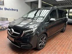 Grau Gebraucht 2019 Mercedes V250 AMG Van / Kleinbus | 51.800 € (Teuer)